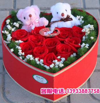 11支红玫瑰，+2只可爱小熊点缀满天星配草。(小熊因生产批次不同会和图片有差别，以实物为准，请尽量提前2-3天预订）